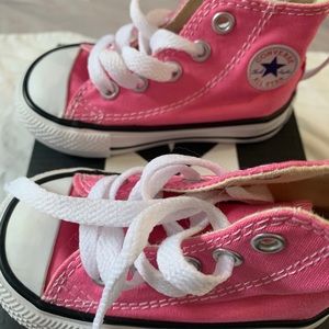 Converse toddler size 4 shoes